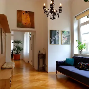 Sunny And Spacious Near Centre Apartament Wiedeń